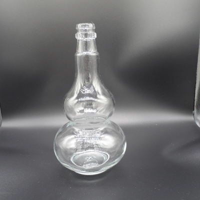 Calabash shape glass bottle
