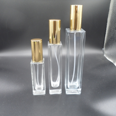 Square glass perfume bottle with sprayer