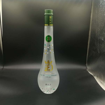 Elegant shape 25cl liquor bottle